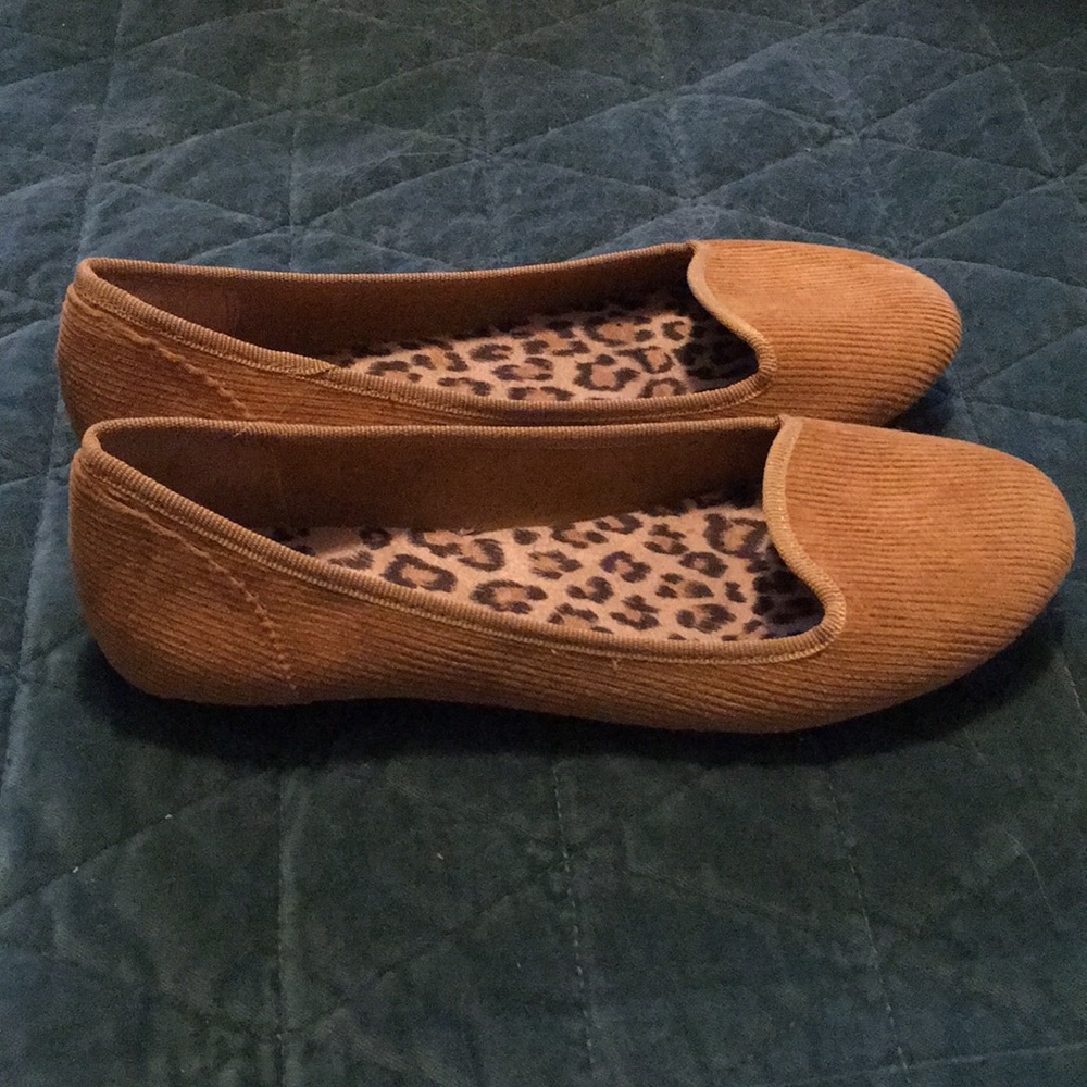 Tan/gold corduroy shoes - Picture 2 of 3